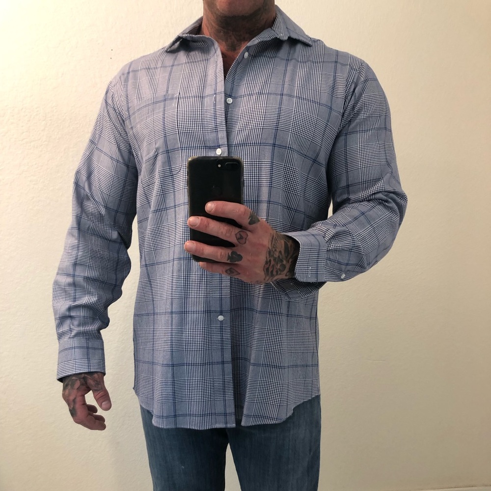 Men’s dress shirt button down